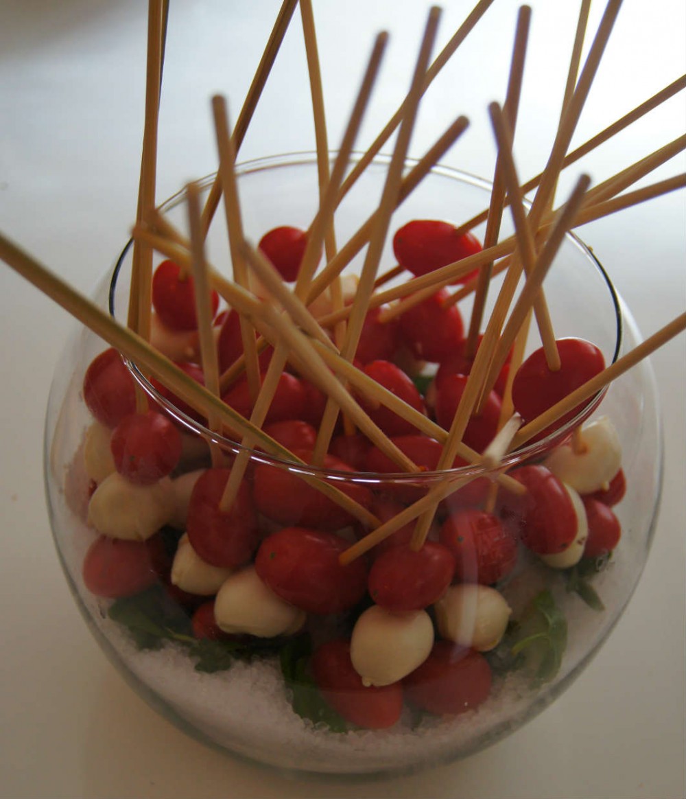 salada caprese no palito 